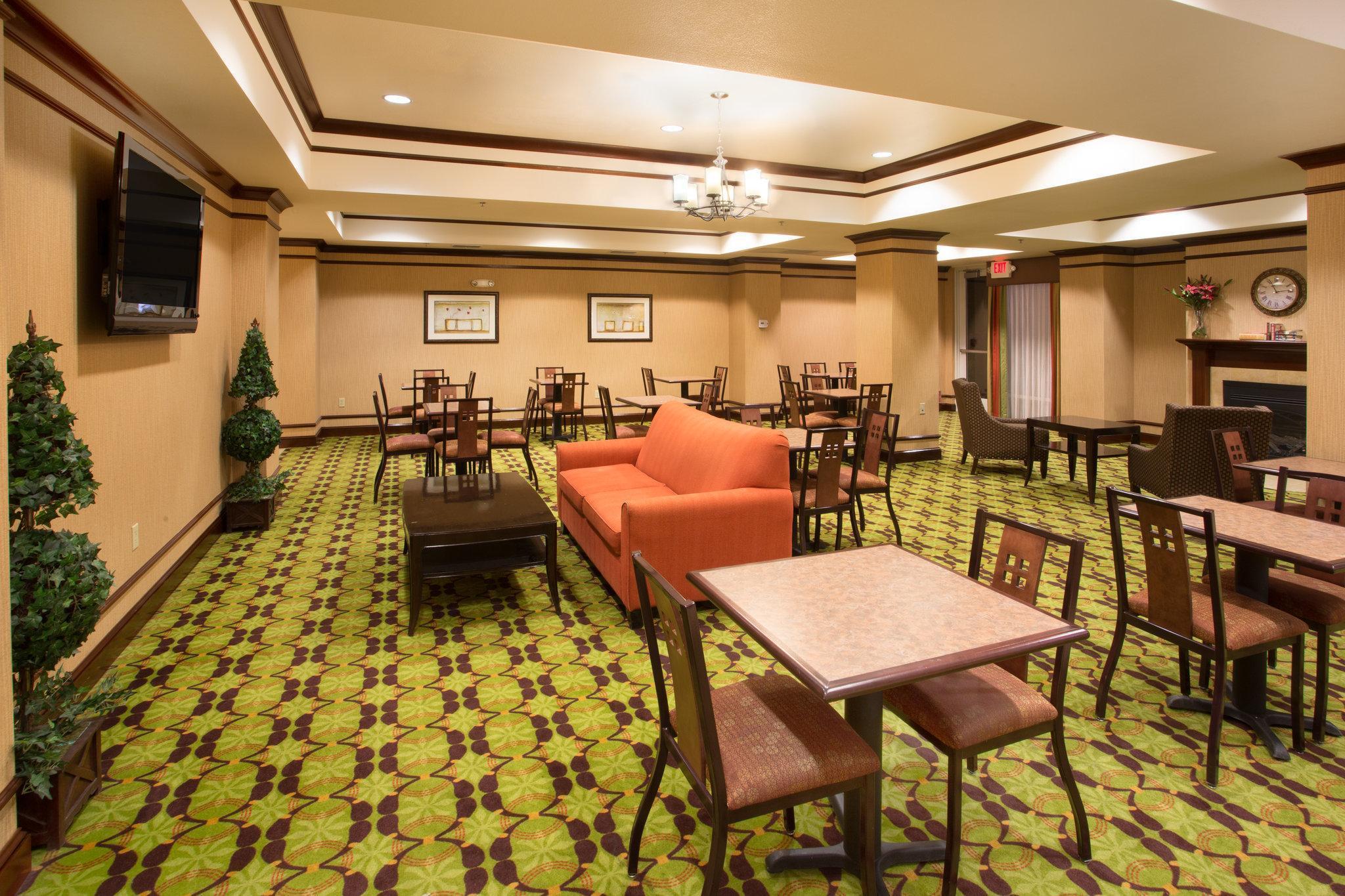 Holiday Inn Express Yreka-Shasta Area By Ihg Exterior photo